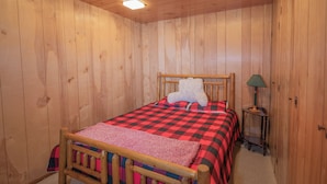 Basic-Ferienhütte | 3 Schlafzimmer, kostenloses WLAN