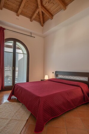 Apartamento, 3 habitaciones, patio | 3 dormitorios