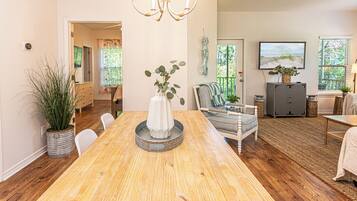 House, 3 Bedrooms, Balcony, Garden View | Interior