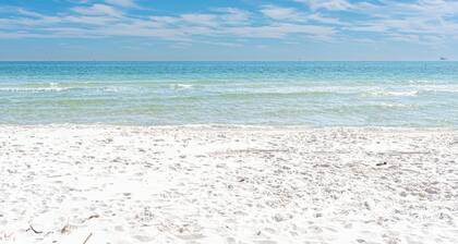 4014 Rookery 3 Cottage With two Pools and Beach Amenities