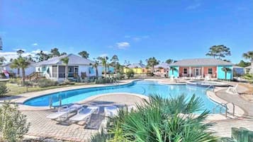 House, 3 Bedrooms, Balcony, Garden View | Exterior