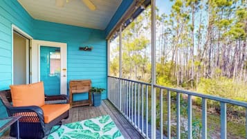 House, 3 Bedrooms, Balcony, Garden View | Terrace/patio