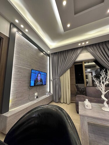 Abdoun Rooftop 2bedroom Kh&sh 02