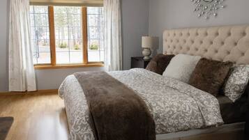 7 bedrooms, iron/ironing board, free WiFi, bed sheets