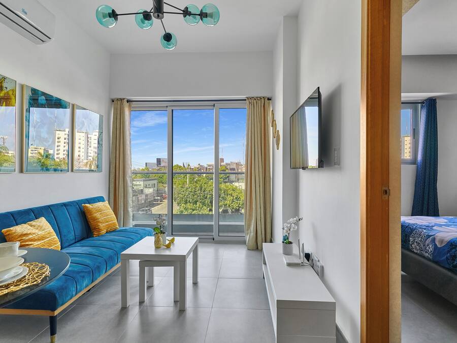 Apartemen Premium | Area keluarga | Smart TV