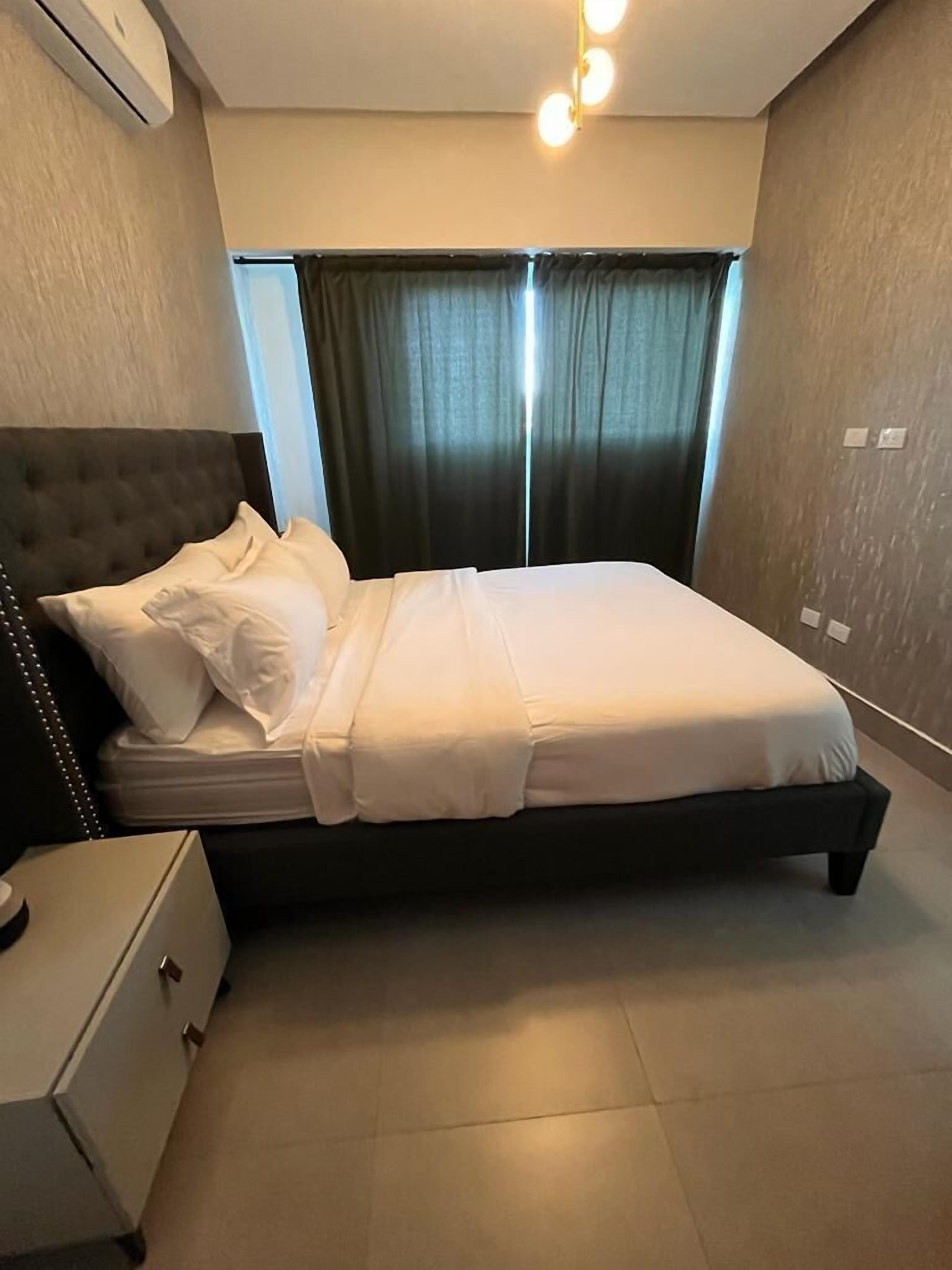 Central Suites Tower