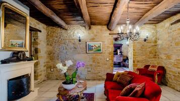 Zimmer, 4 Schlafzimmer, barrierefrei, Raucher | Wohnbereich