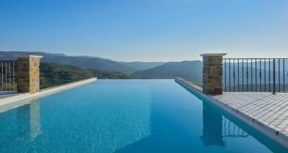 5 Bedrooms House With Amazing View