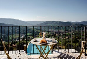 Zimmer, 4 Schlafzimmer, barrierefrei, Raucher | Unterkunftsgelände