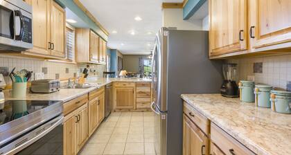 Gorgeous lodge with a view