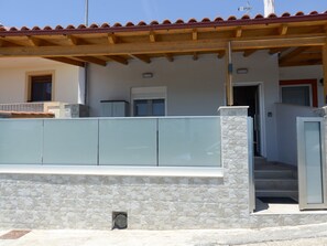 House, 2 Bedrooms, Smoking, Terrace | Property entrance - "beautiful House in Patsideros Village" (Minoa Pediada)