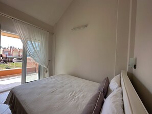 House, 3 Bedrooms, Balcony, Garden View | 3 bedrooms