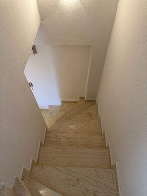 House, 3 Bedrooms, Balcony, Garden View | Interior