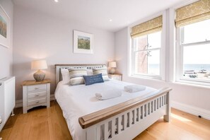 2 soverom, strykejern/-brett, wi-fi og sengetøy