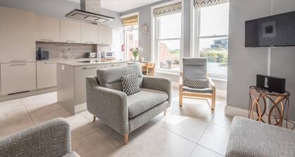 Swn-y-Don with a Sea View, Aldeburgh