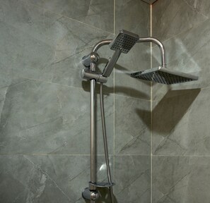 Shower, rainfall showerhead, designer toiletries, hair dryer - Wild Oryx Camp Bubbles (Wadi Rum)
