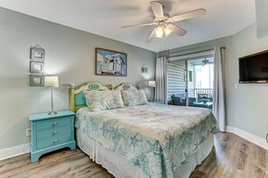 2 bedrooms, WiFi, bed sheets - "Spritz By The Sea” is your beach side paradise! (Tybee Island)