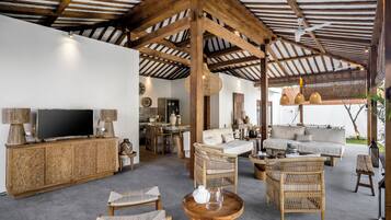 Deluxe Villa, 5 Bedrooms, Private Pool, Pool View | Living area | Smart TV