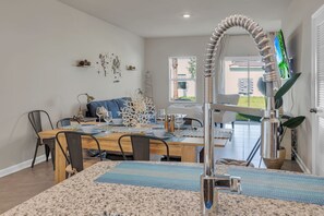Dining - Oasis Sanctuary, 3 Bedroom Designer Home, 15 Miles to the Beaches, Fun Game Room (St. Augustine)