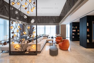 Coin salon dans le hall