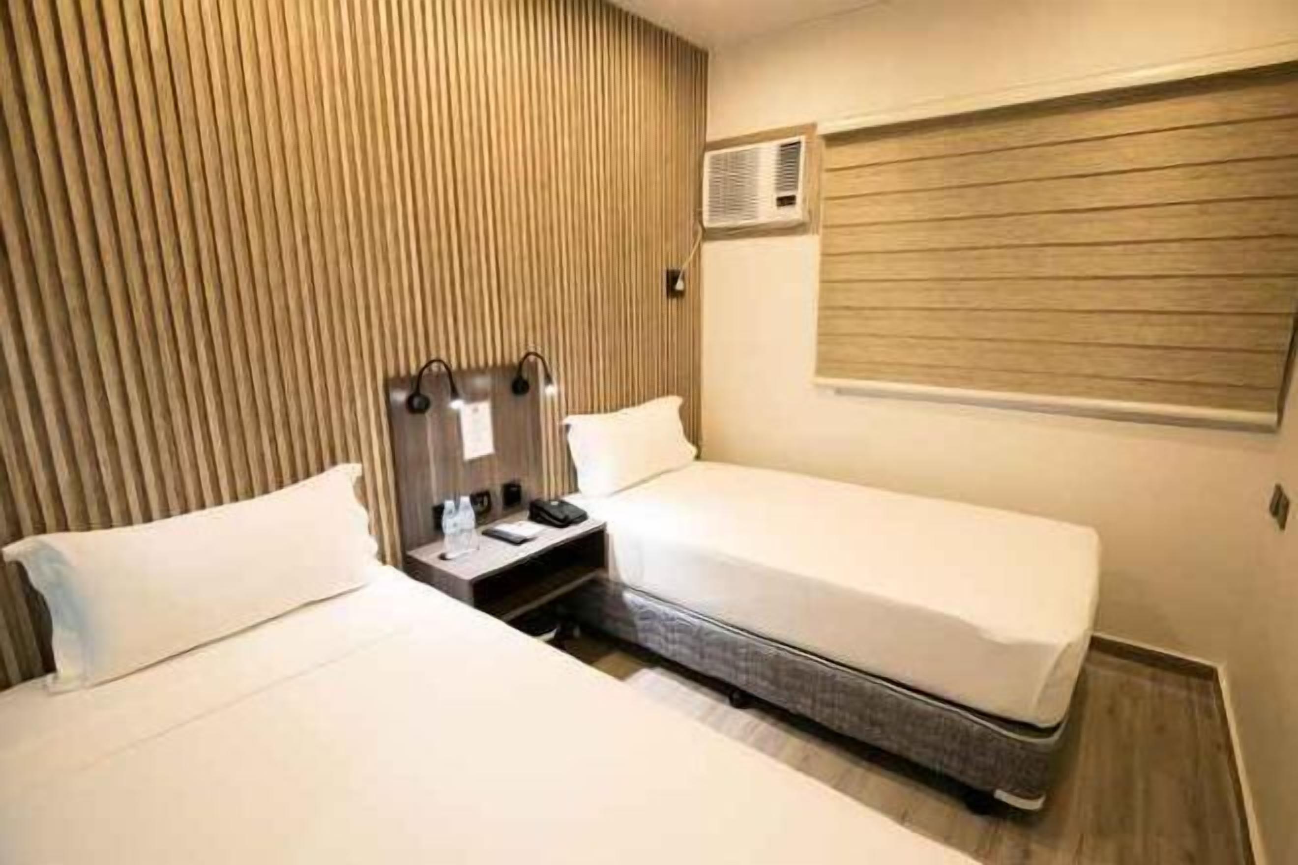 Soundproofing, free WiFi, bed sheets