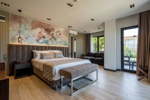 华丽客房 | 高档床上用品、记忆海绵床垫、免费迷你吧物品、客房内保险箱