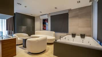 Premium Room | Premium bedding, memory foam beds, free minibar items, in-room safe