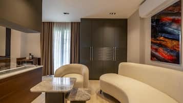 Premium Room | Premium bedding, memory foam beds, free minibar items, in-room safe