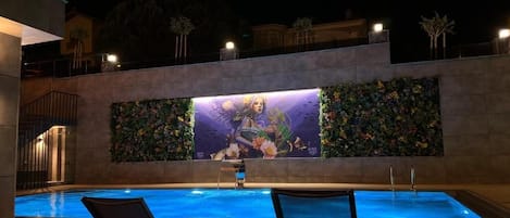 Piscine extérieure (ouverte en saison), piscine chauffée