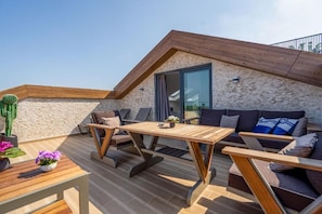 Terrace Room with Sea View | Terrasse/gårdhave