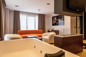 Phòng Premium, 1 giường cỡ queen, quang cảnh bi  ển | Bồn tắm thủy lực