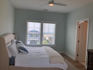 House, 2 Bedrooms | 2 bedrooms, free WiFi - Sun-kissed Mermaid / 846 Ocean Blvd West 2 Bedroom Home by RedAwning (Supply)