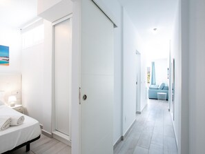 1 habitación, tabla de planchar con plancha, internet y ropa de cama 