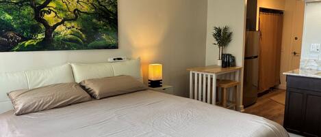 Desk, iron/ironing board, free WiFi, bed sheets