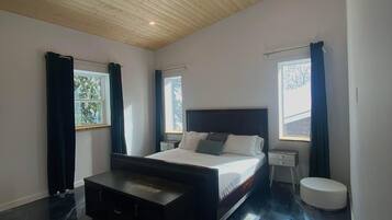 4 Schlafzimmer, Reisekinderbett, kostenloses WLAN, Bettwäsche