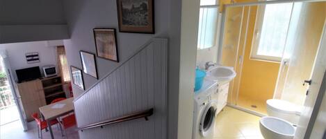 Villa, 3 Bedrooms, Terrace, Garden View | Laundry