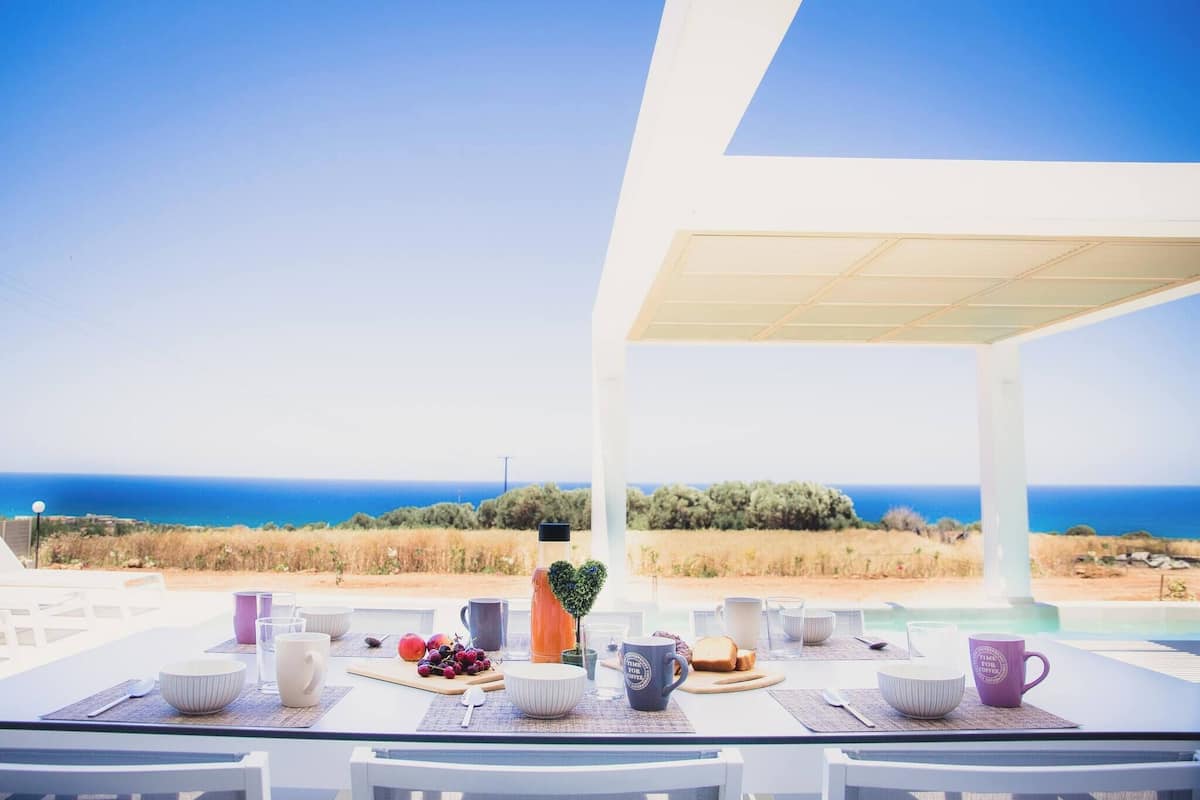 Villa, 4 chambres, balcon, vue sur le jardin | Terrain de lâhĂ©bergement