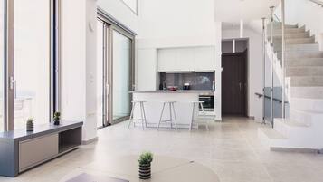 Villa, 4 slaapkamers, balkon, uitzicht op tuin | Woonruimte