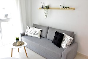 TV - Manzanilla Penthouse, Private Jacuzzi & 5min Beach (Vera)