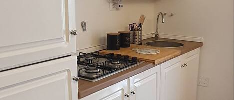 Apartment, 1 Bedroom, Balcony | Dining room