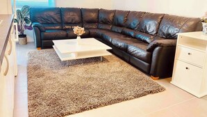 อพาร์ทเมนท์, 3 ห้องนอน | บริเวณนั่งเล่น