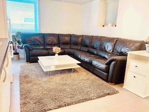 Apartment, 3 Bedrooms | Living area