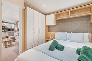 3 habitaciones, tabla de planchar con plancha y wifi gratis 