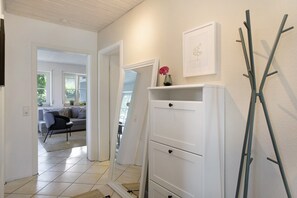 Interior - Apartment 'Karlotta' with Private Terrace and Wi-Fi (Eriskirch)