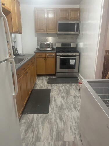 Budget Smart, Tranquil, stylish & practical furnished apartment away from home 