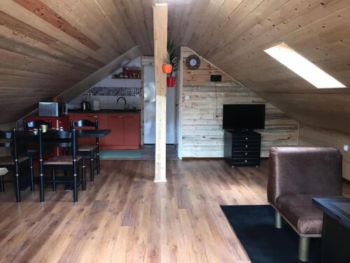 Versay Apartment Nice and Cosy Place to Stay