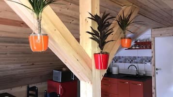 Apartment, 1 Bedroom, Balcony, Garden View | Interior