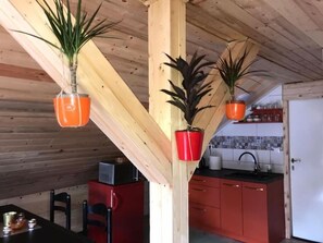 Apartment, 1 Bedroom, Balcony, Garden View | Interior