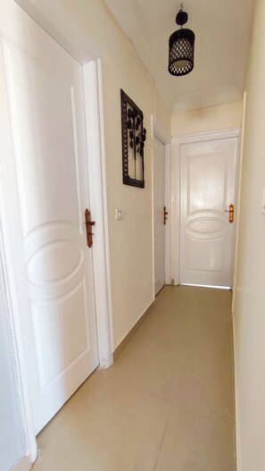 Apartment, 3 Bedrooms, Smoking, Balcony | Interior - Charming 3-bedroom Apartment in Alexandria With City View (Alexandria)