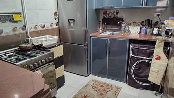 Apartment, 3 Bedrooms, Smoking, Balcony | Interior